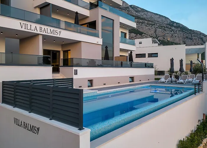 Villa Balmis House A